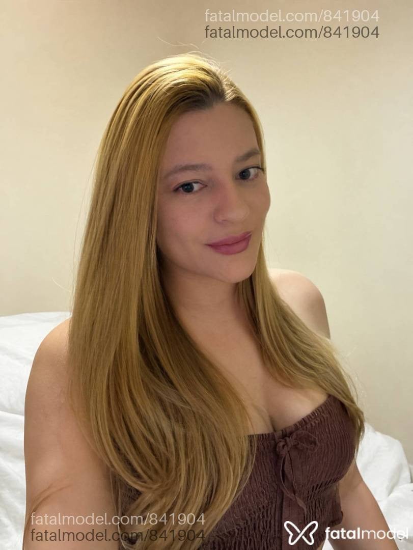 Acompanhante mulher loira (o) de olhos verdes - Sophia Martins