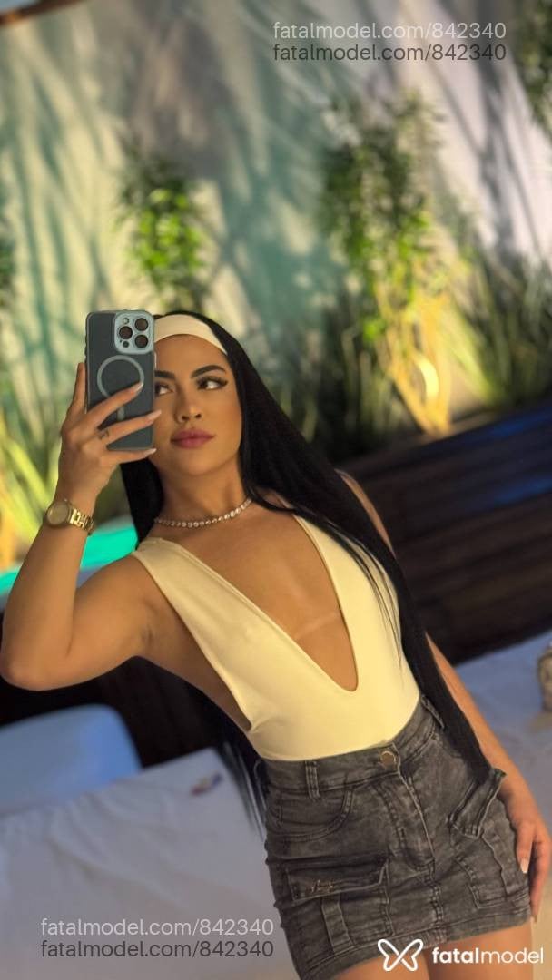 Acompanhante mulher morena (o) de olhos castanhos - Mirella Gusmão