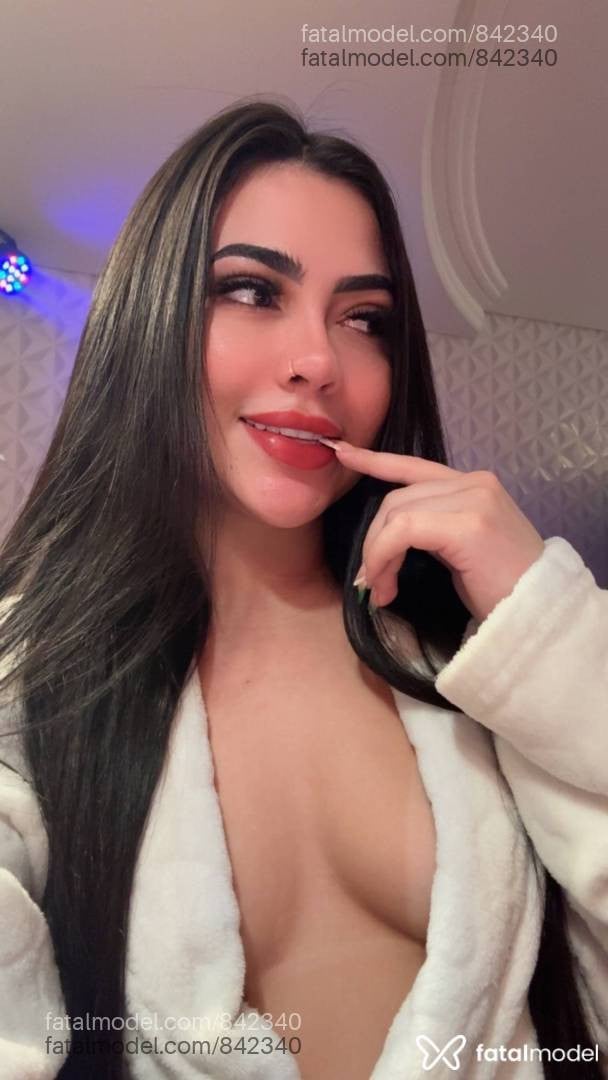 Acompanhante mulher morena (o) de olhos castanhos em Itajaí - Mirella Gusmão