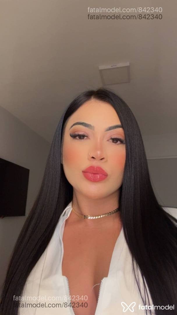 Acompanhante mulher morena (o) de olhos castanhos em Itajaí - Mirella Gusmão