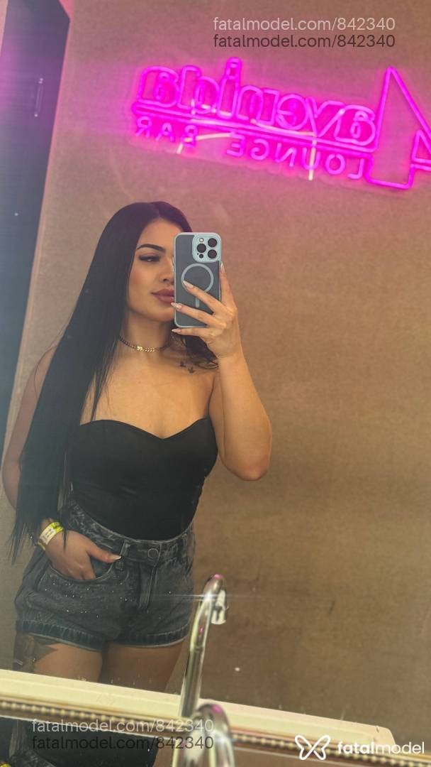 Acompanhante mulher morena (o) de olhos castanhos - Mirella Gusmão