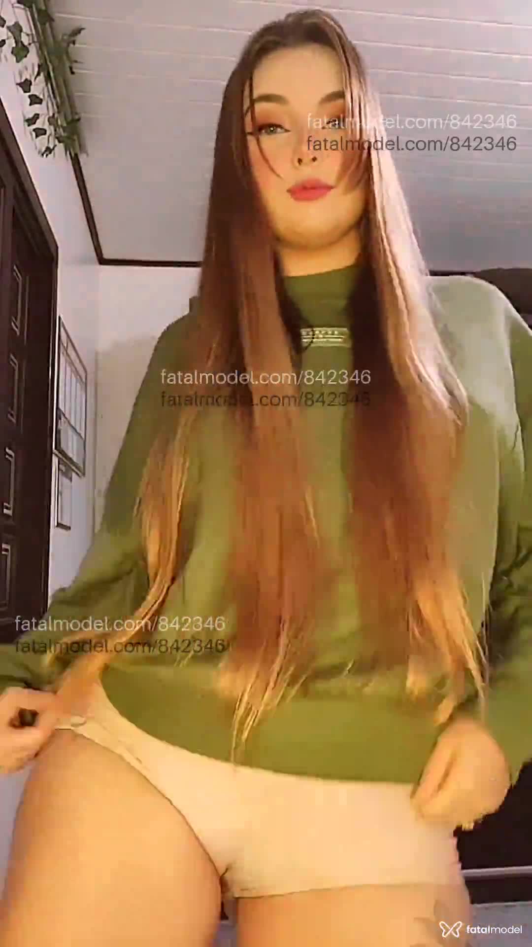 Acompanhante mulher com cabelo colorido de olhos verdes em Cascavel Acompanhante mulher com cabelo colorido de olhos verdes em Cascavel - Lara Sophia