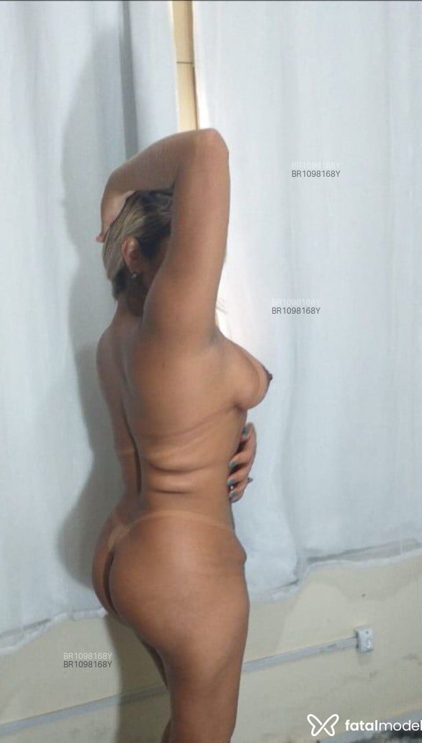 Acompanhante mulher com cabelo castanho de olhos castanhos - JÉSSICA