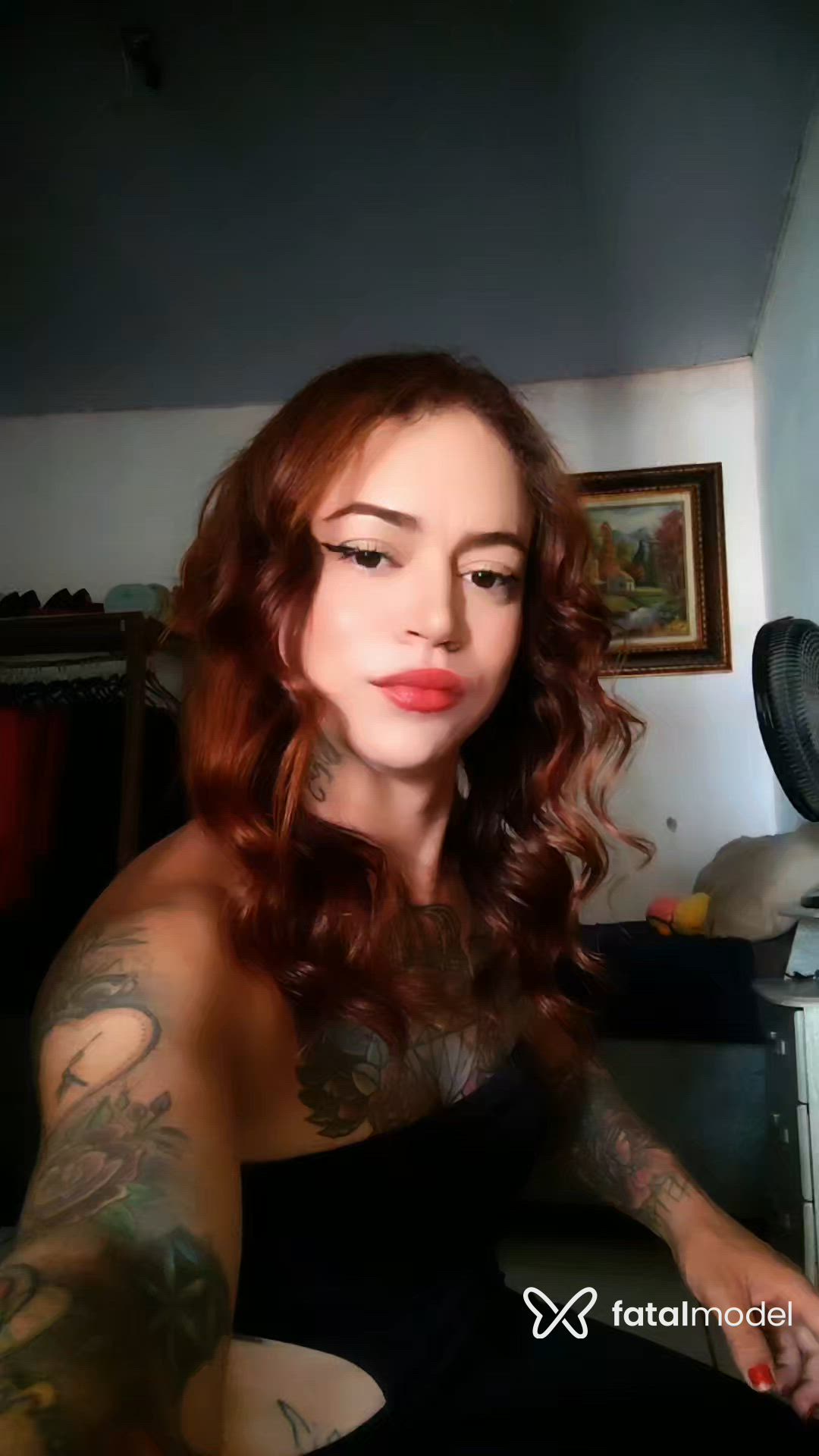 Acompanhante travesti ruiva (o) de olhos castanhos - Danii