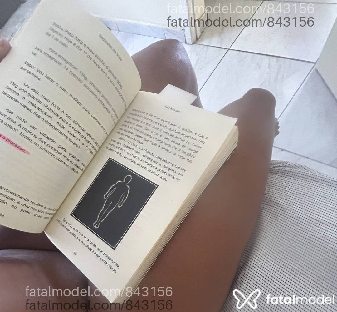 Acompanhante mulher com cabelo castanho de olhos mel em Governador Valadares - Iza Tavares