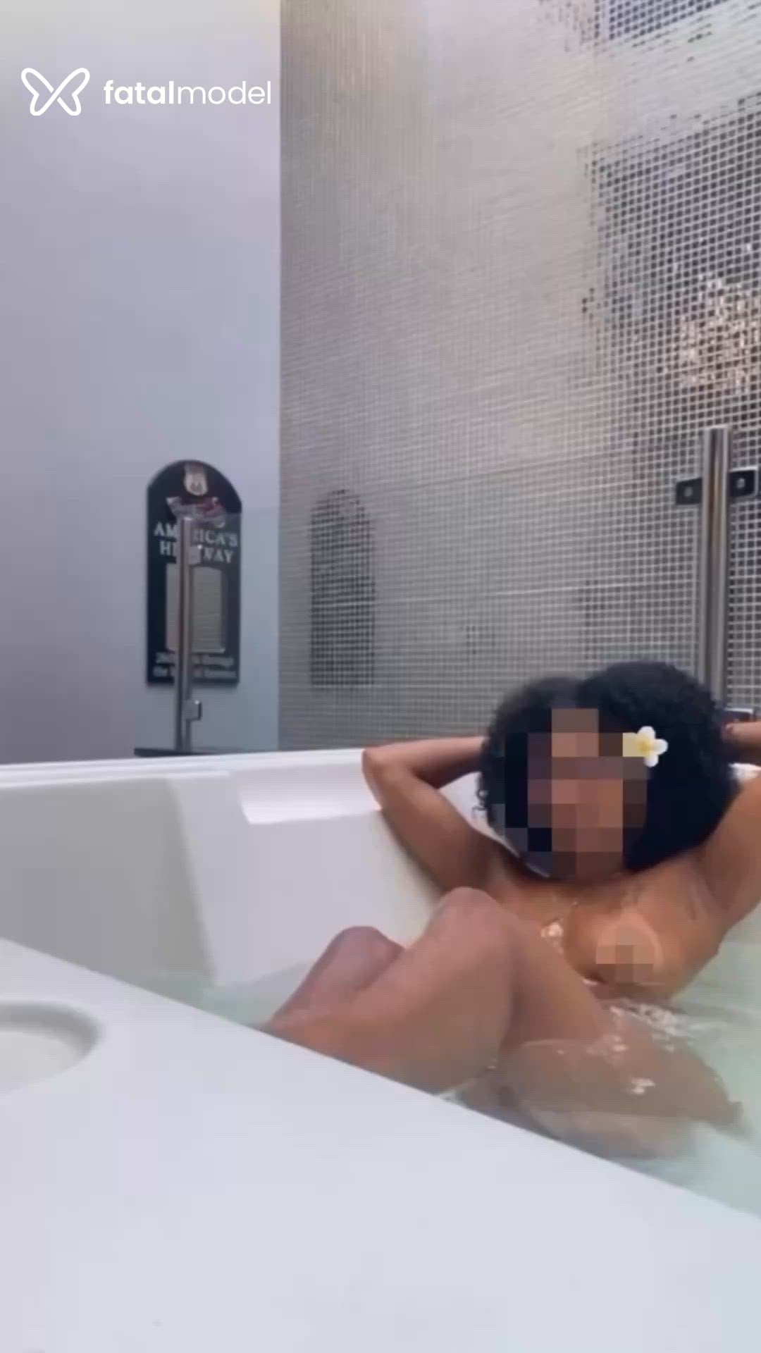 Acompanhante mulher com cabelo castanho de olhos mel em Teófilo Otoni Acompanhante mulher com cabelo castanho de olhos mel em Teófilo Otoni - Cecília Lion
