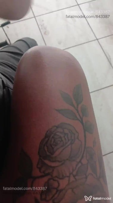 Acompanhante não-binário morena (o) de olhos castanhos em Araçatuba - Bibi Ribeiro
