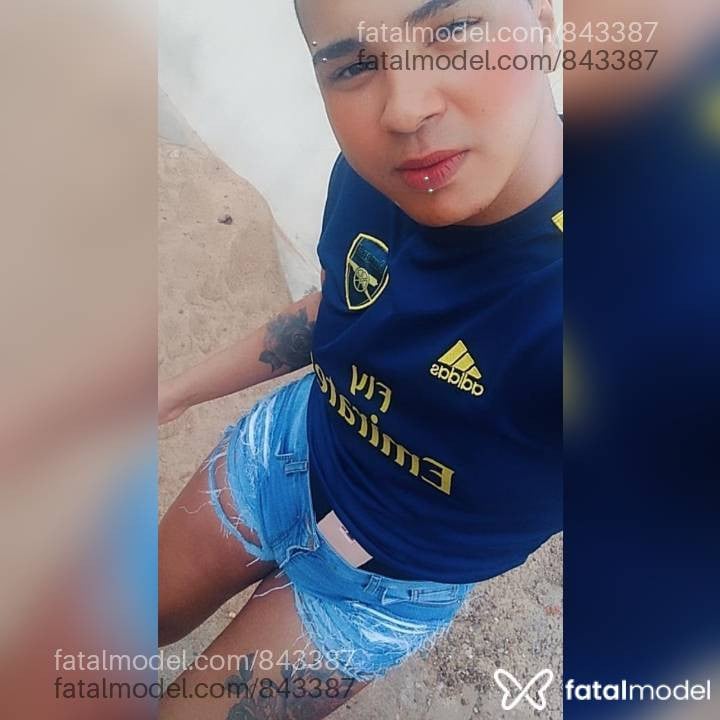 Acompanhante não-binário morena (o) de olhos castanhos em Araçatuba - Bibi Ribeiro