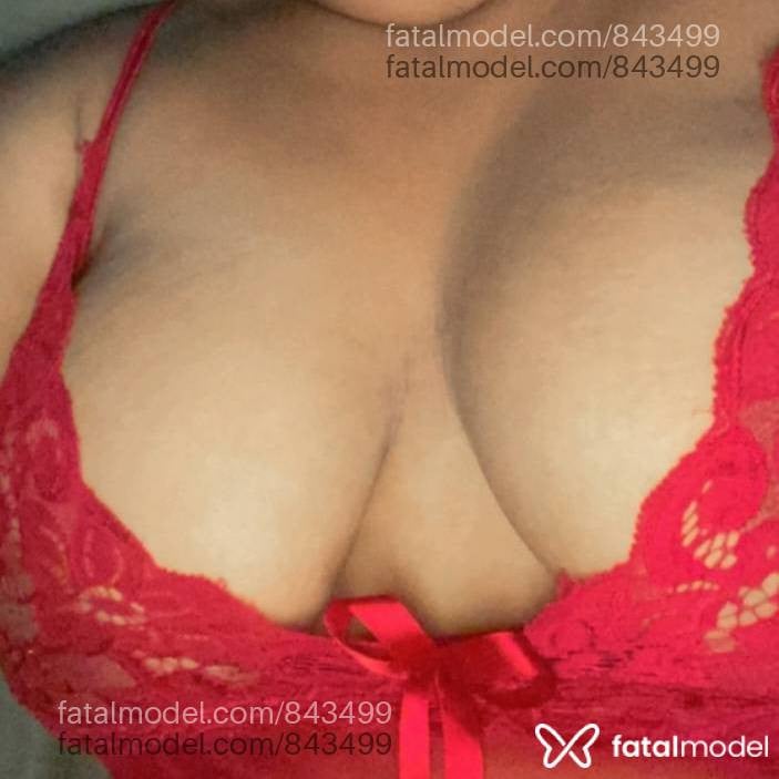 Acompanhante mulher com cabelo castanho de olhos castanhos - Ranielly Sampaio
