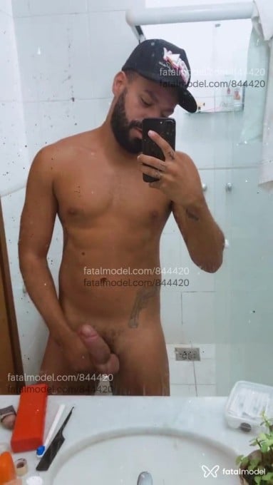 Acompanhante homem morena (o) de olhos castanhos em Cabo Frio - Yago Rocha