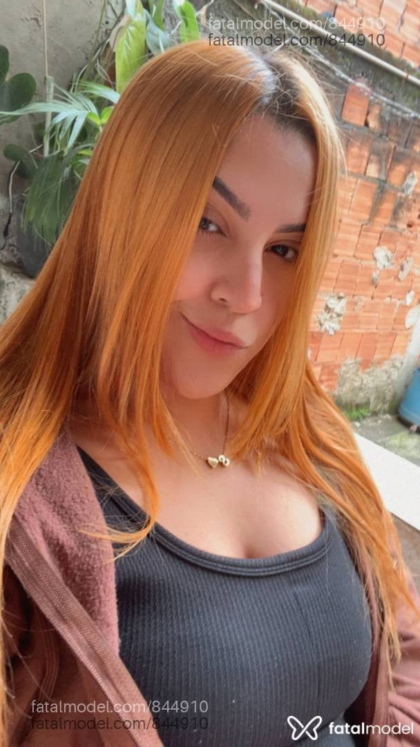 Acompanhante mulher ruiva (o) de olhos castanhos - Isa Oliveira