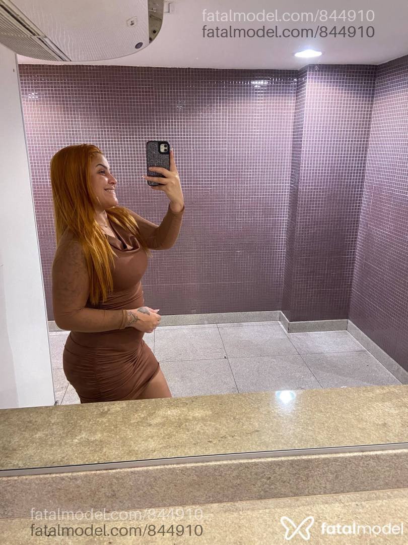 Acompanhante mulher ruiva (o) de olhos castanhos - Isa Oliveira