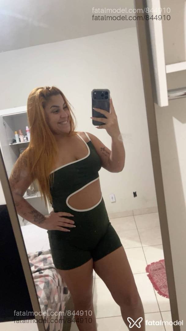 Acompanhante mulher ruiva (o) de olhos castanhos - Isa Oliveira