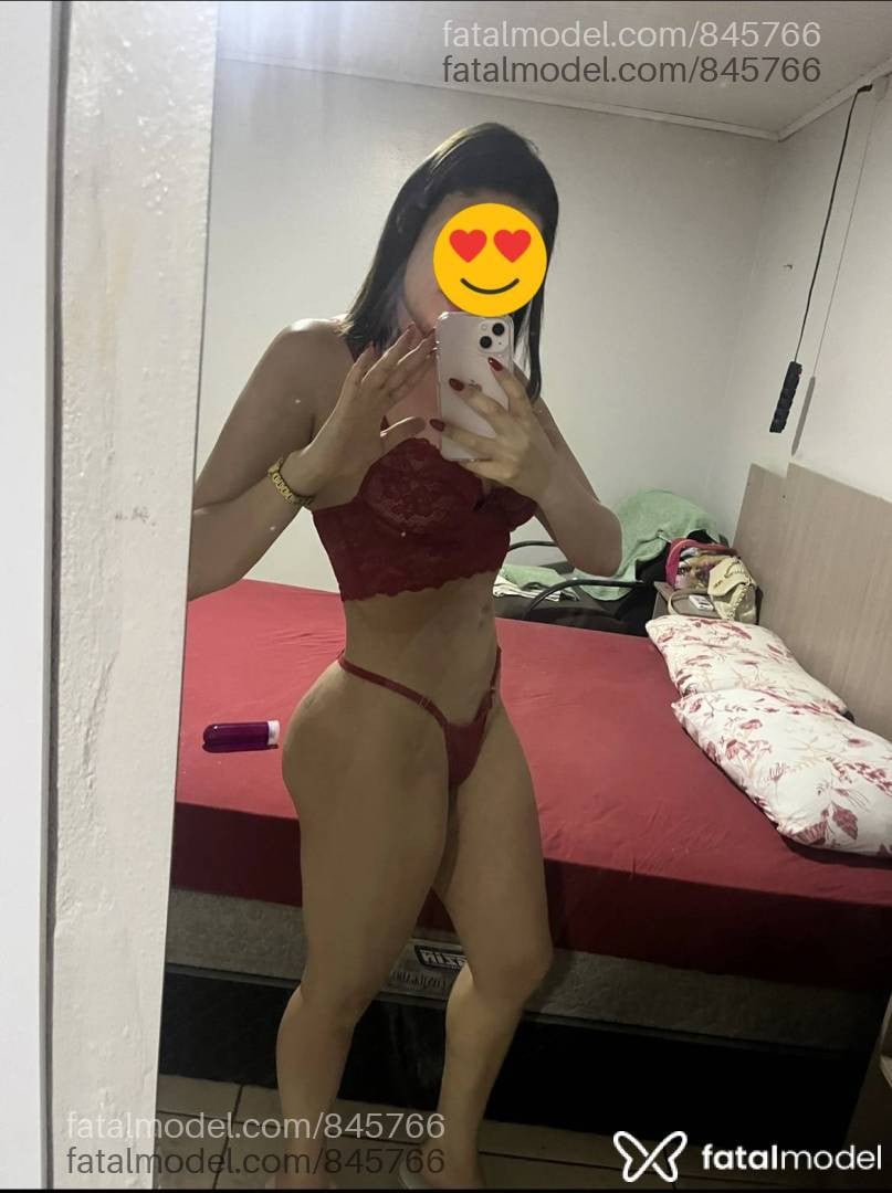 Acompanhante mulher com cabelo castanho de olhos castanhos - Ana Laura