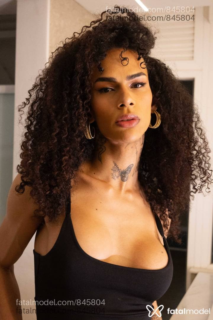 Acompanhante travesti morena (o) de olhos castanhos em São Paulo - Viihleoa