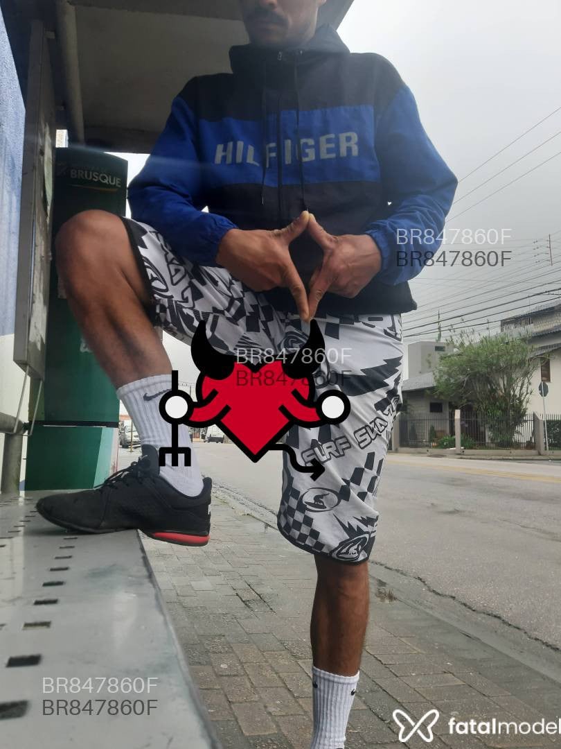 Acompanhante homem com cabelo castanho de olhos castanhos em São José dos Campos - Matheus