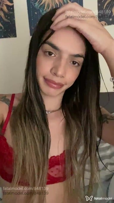 Acompanhante mulher trans morena (o) de olhos castanhos em São João da Boa Vista - Lorrany