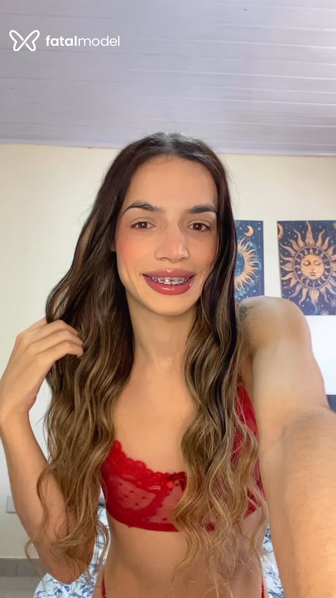 Acompanhante mulher trans morena (o) de olhos castanhos - Lorrany