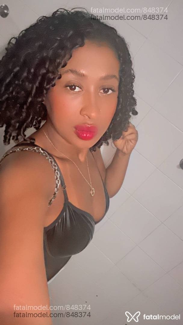Acompanhante mulher morena (o) de olhos castanhos - beatrizypinheiro