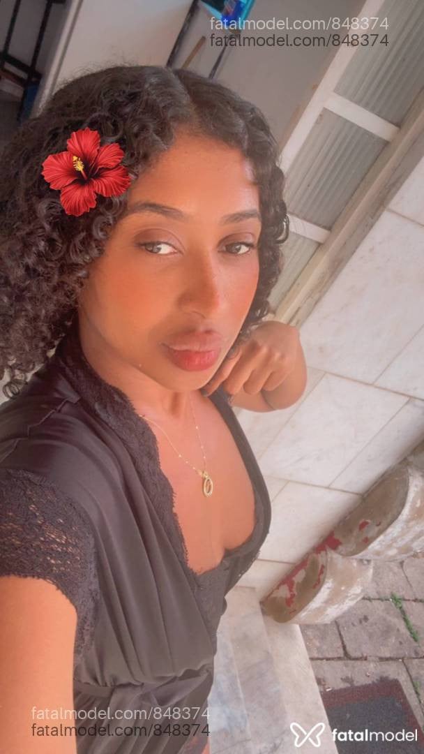 Acompanhante mulher morena (o) de olhos castanhos - beatrizypinheiro