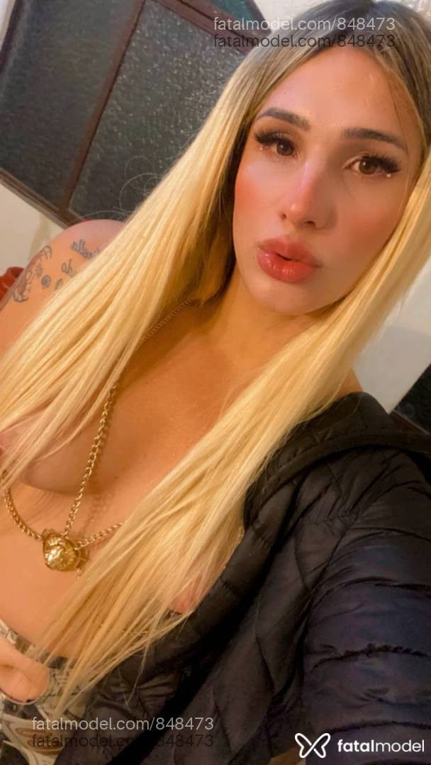 Acompanhante travesti loira (o) de olhos castanhos em Varginha - Darla