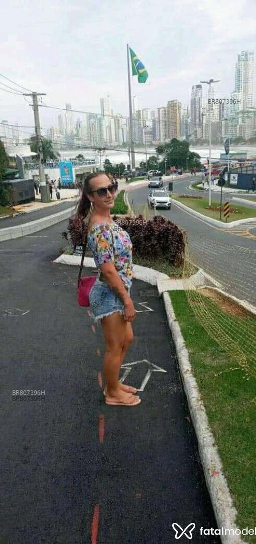 Acompanhante travesti com cabelo castanho de olhos castanhos em Cidreira - Priscila Andrade