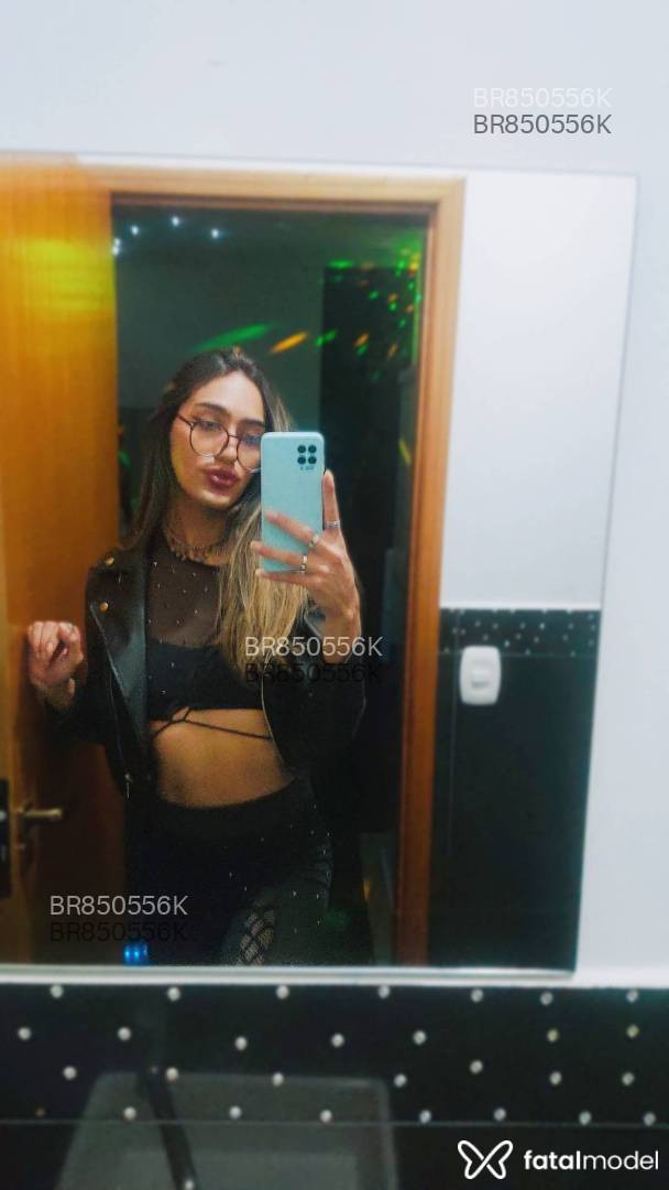 Acompanhante mulher trans loira (o) de olhos castanhos em Chapadão do Sul - Luna Dubois
