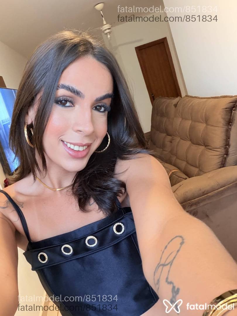 Acompanhante mulher trans com cabelo castanho de olhos castanhos em Ribeirão Preto - Luana Sanches