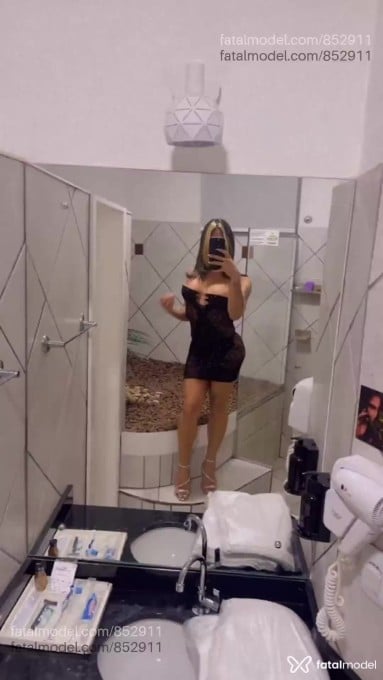 Acompanhante travesti loira (o) de olhos castanhos em Ponta Grossa Acompanhante travesti loira (o) de olhos castanhos em Ponta Grossa - Beatriz