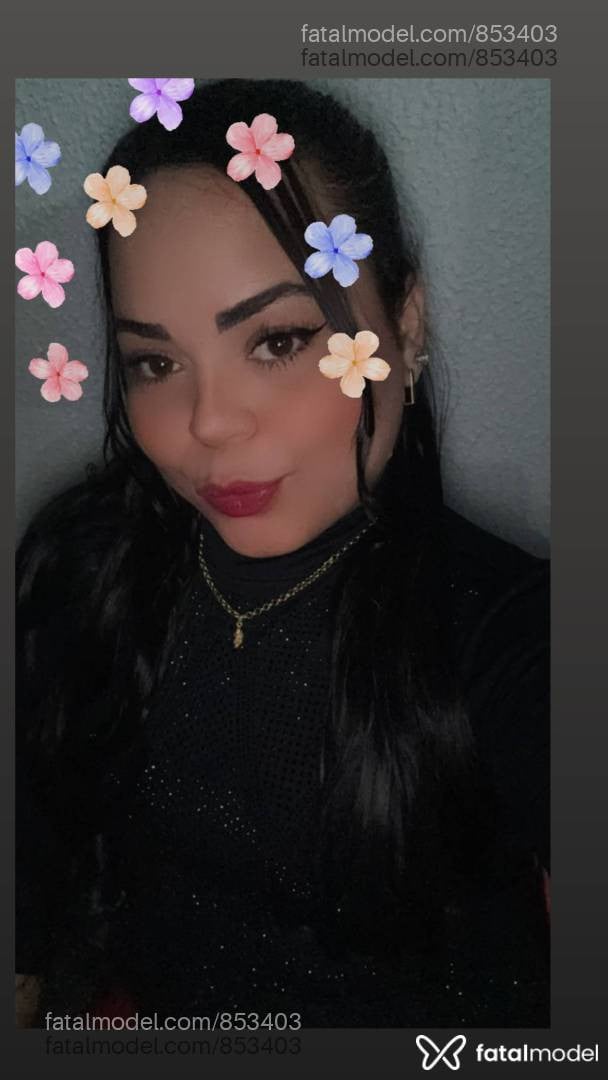 Acompanhante mulher morena (o) de olhos mel - Mel