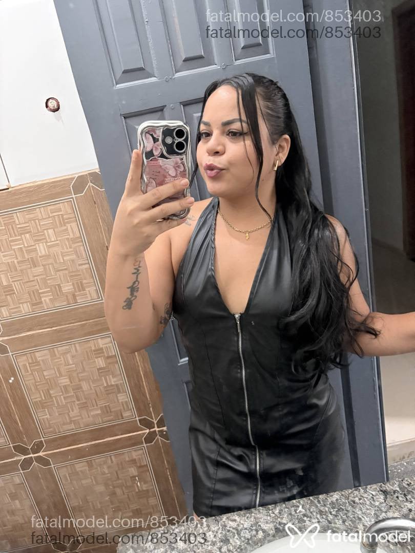 Acompanhante mulher morena (o) de olhos mel - Mel