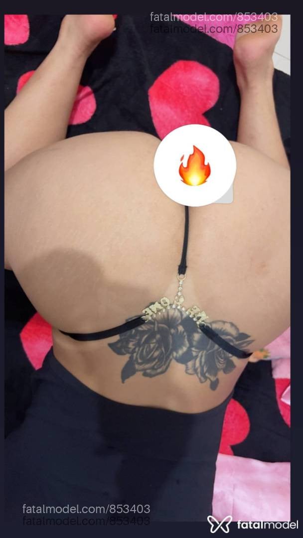 Acompanhante mulher morena (o) de olhos mel - Mel