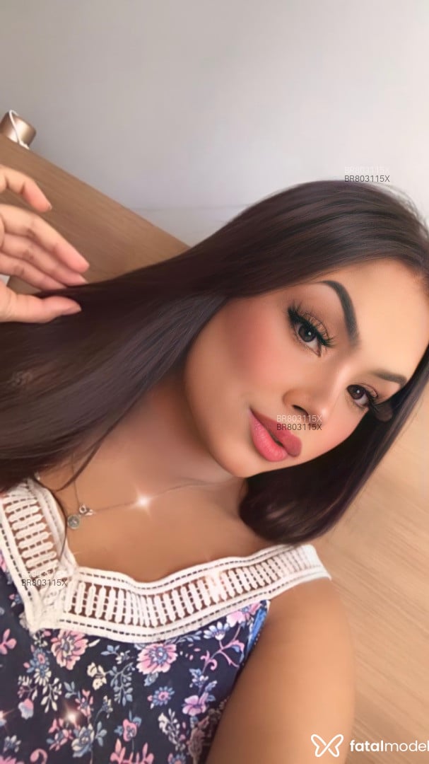 Acompanhante mulher com cabelo castanho de olhos castanhos em São Paulo Acompanhante mulher com cabelo castanho de olhos castanhos em São Paulo - Camila scarlett