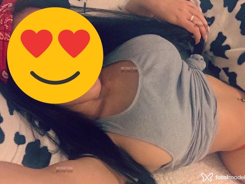Acompanhante mulher com cabelo castanho de olhos castanhos em Joinville - Anna Buenno