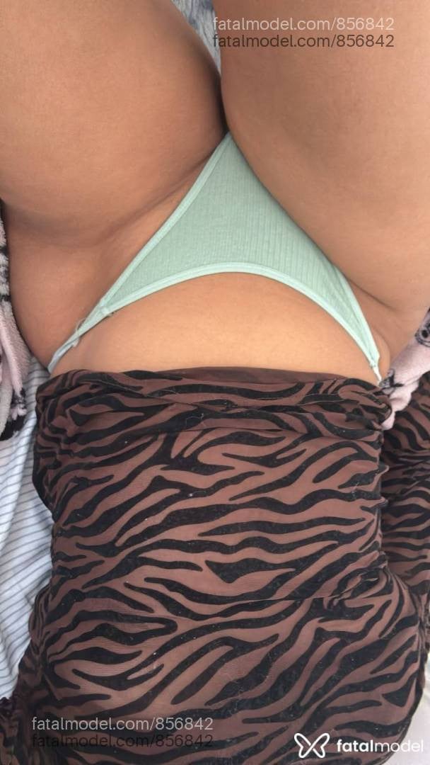 Acompanhante mulher loira (o) de olhos castanhos em Criciúma - Larissa Moraes