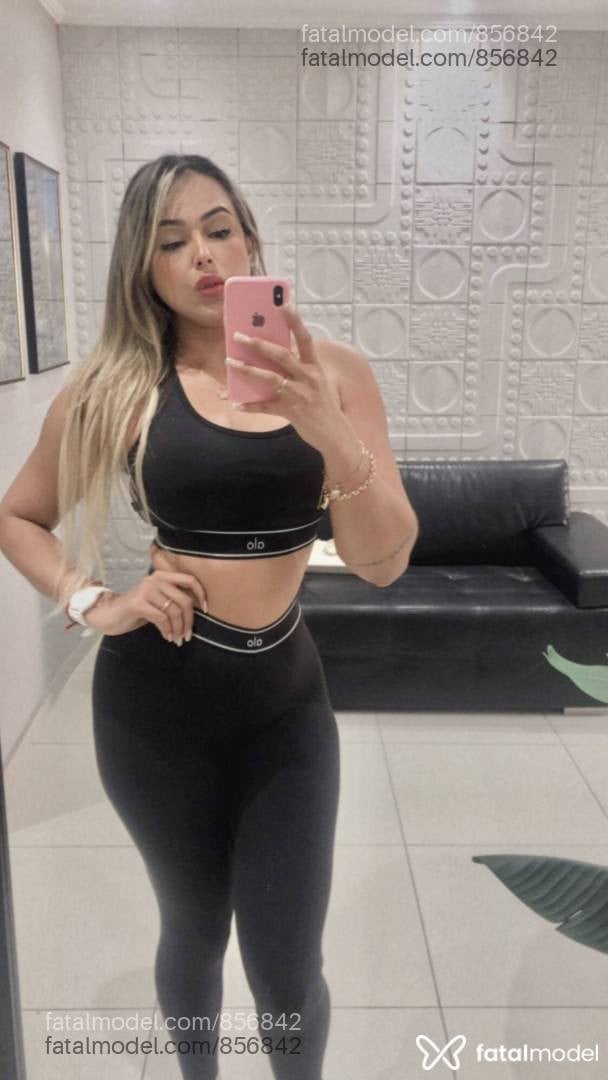 Acompanhante mulher loira (o) de olhos castanhos em Criciúma Acompanhante mulher loira (o) de olhos castanhos em Criciúma - Larissa Moraes