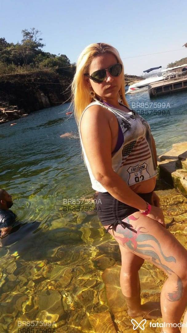 Acompanhante mulher loira (o) de olhos castanhos em Sumaré Acompanhante mulher loira (o) de olhos castanhos em Sumaré - Bia Monteiro