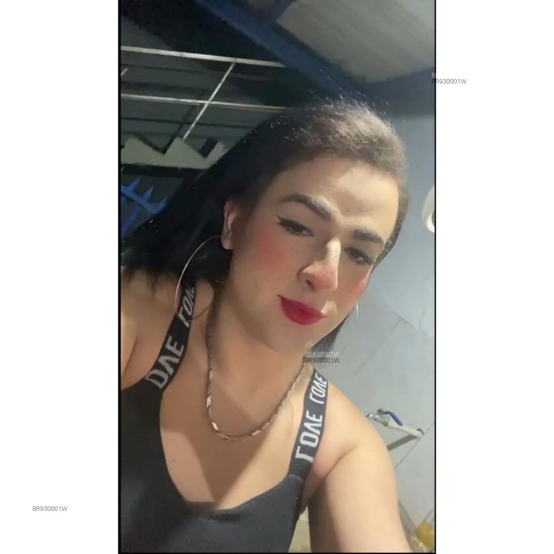 Acompanhante mulher trans morena (o) de olhos castanhos em Formiga - Danny