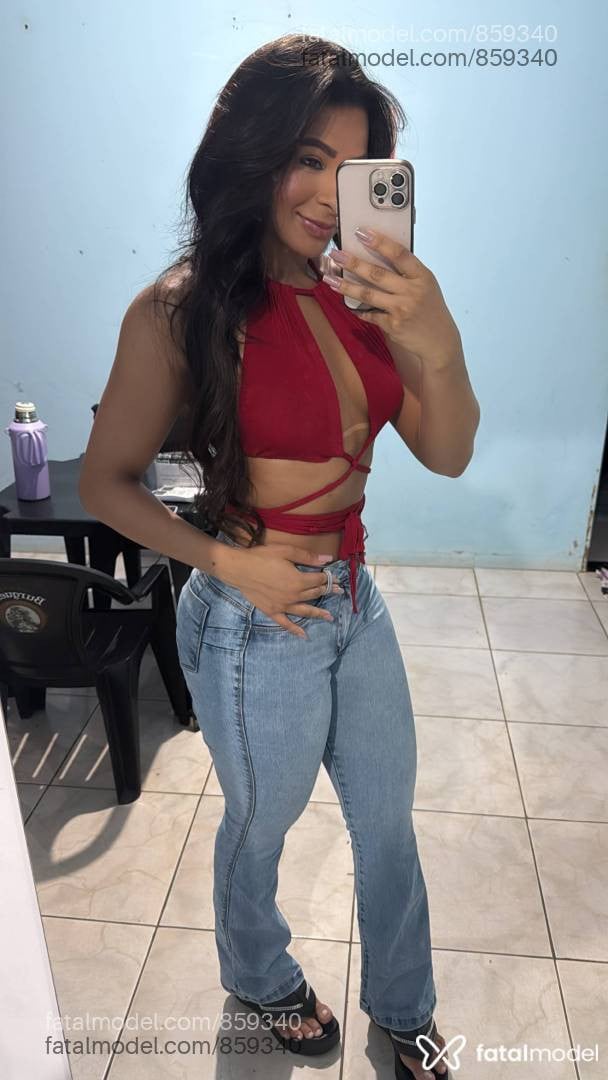 Acompanhante mulher morena (o) de olhos castanhos - Lhais
