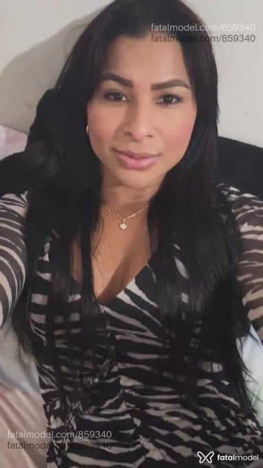 Acompanhante mulher morena (o) de olhos castanhos - Lhais Acompanhante mulher morena (o) de olhos castanhos - Lhais