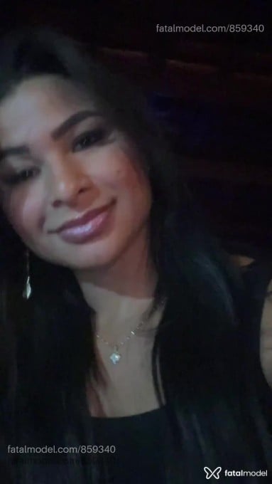 Acompanhante mulher morena (o) de olhos castanhos - Lhais Acompanhante mulher morena (o) de olhos castanhos - Lhais