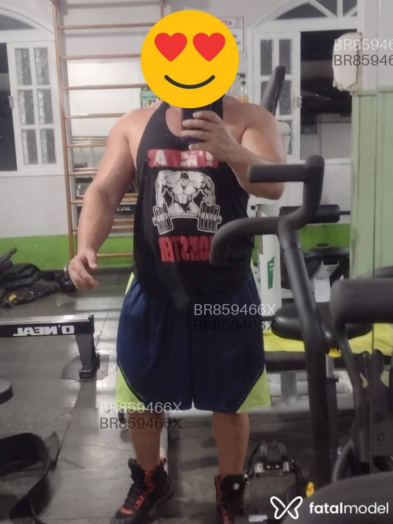Acompanhante homem com cabelo castanho de olhos castanhos em Guarapari - Caio bombado