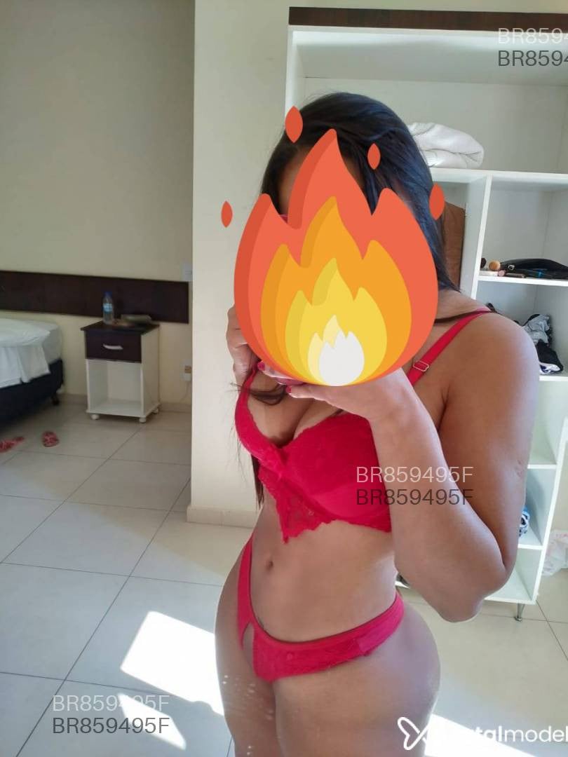 Acompanhante mulher com cabelo castanho de olhos castanhos em Patrocínio - MELISSA ÚLTIMO DIA