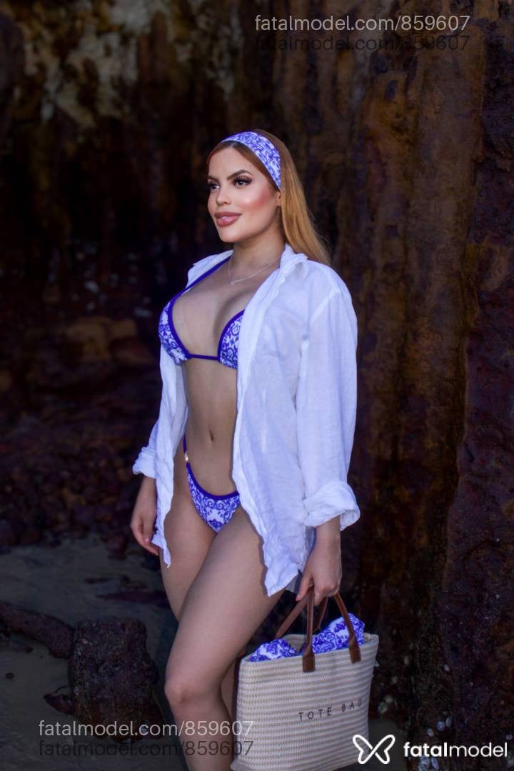 Acompanhante mulher ruiva (o) de olhos castanhos - Eduarda Marques