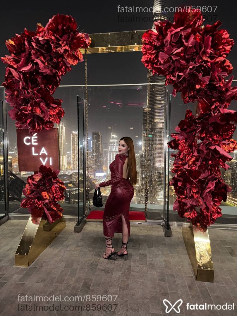 Acompanhante mulher ruiva (o) de olhos castanhos - Eduarda Marques