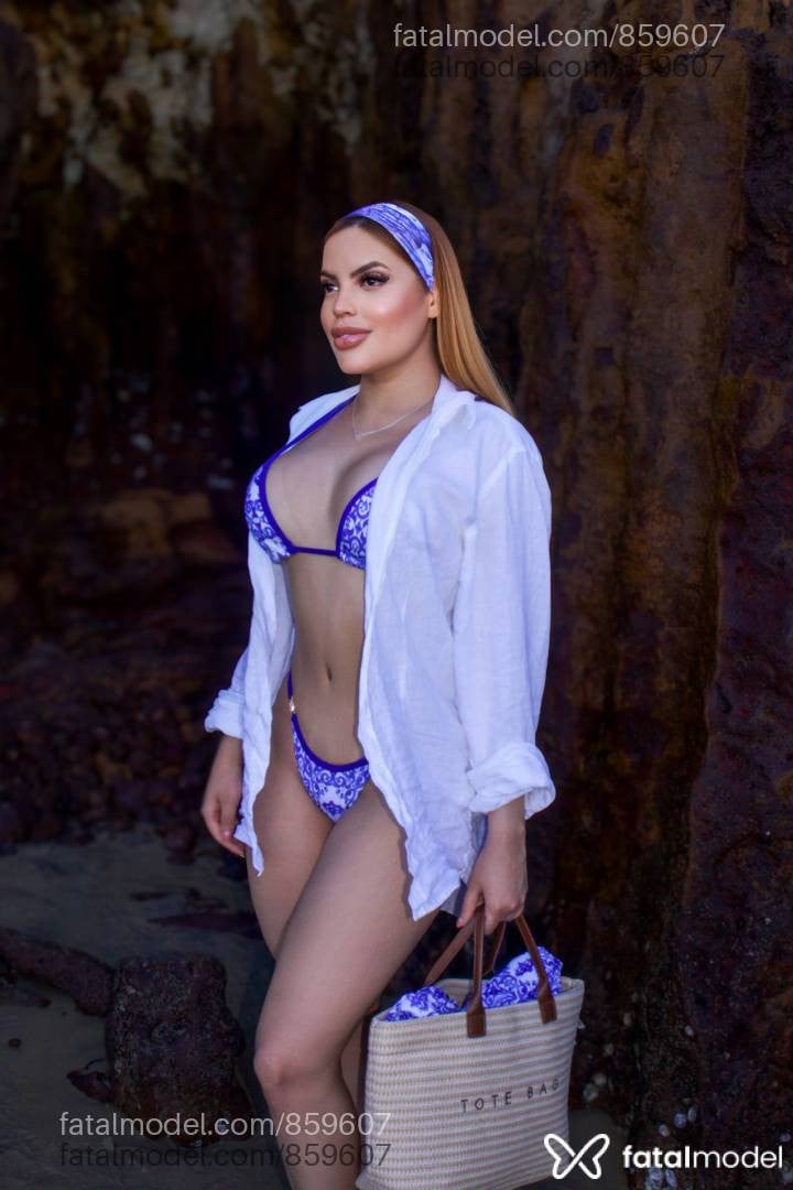 Acompanhante mulher ruiva (o) de olhos castanhos - Eduarda Marques