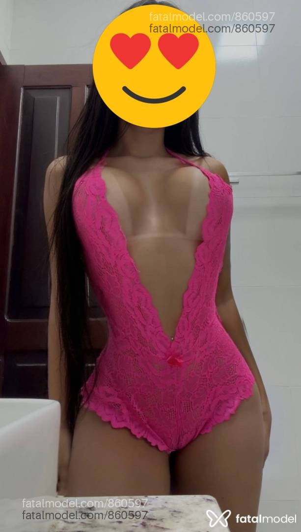 Acompanhante mulher com cabelo castanho de olhos castanhos - Gabriella Acompanhante mulher com cabelo castanho de olhos castanhos - Gabriella
