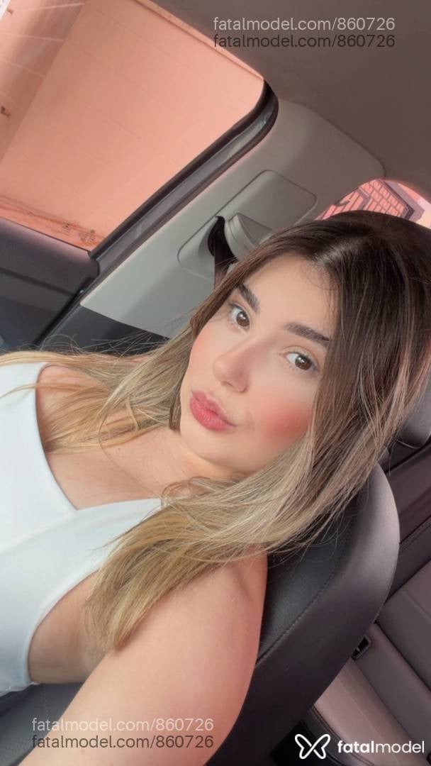 Acompanhante mulher loira (o) de olhos castanhos - Alana Silva