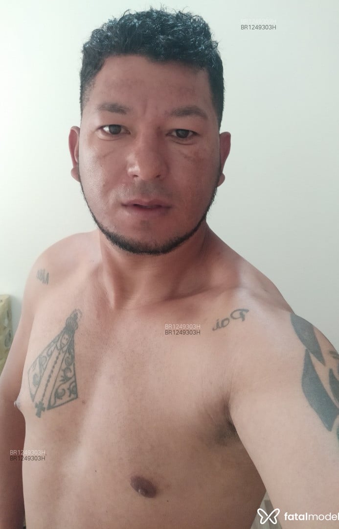 Acompanhante homem morena (o) de olhos castanhos em Chapecó Acompanhante homem morena (o) de olhos castanhos em Chapecó - Lucas