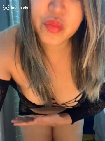 Acompanhante mulher loira (o) de olhos castanhos em São Paulo Acompanhante mulher loira (o) de olhos castanhos em São Paulo - Sarah Montiel